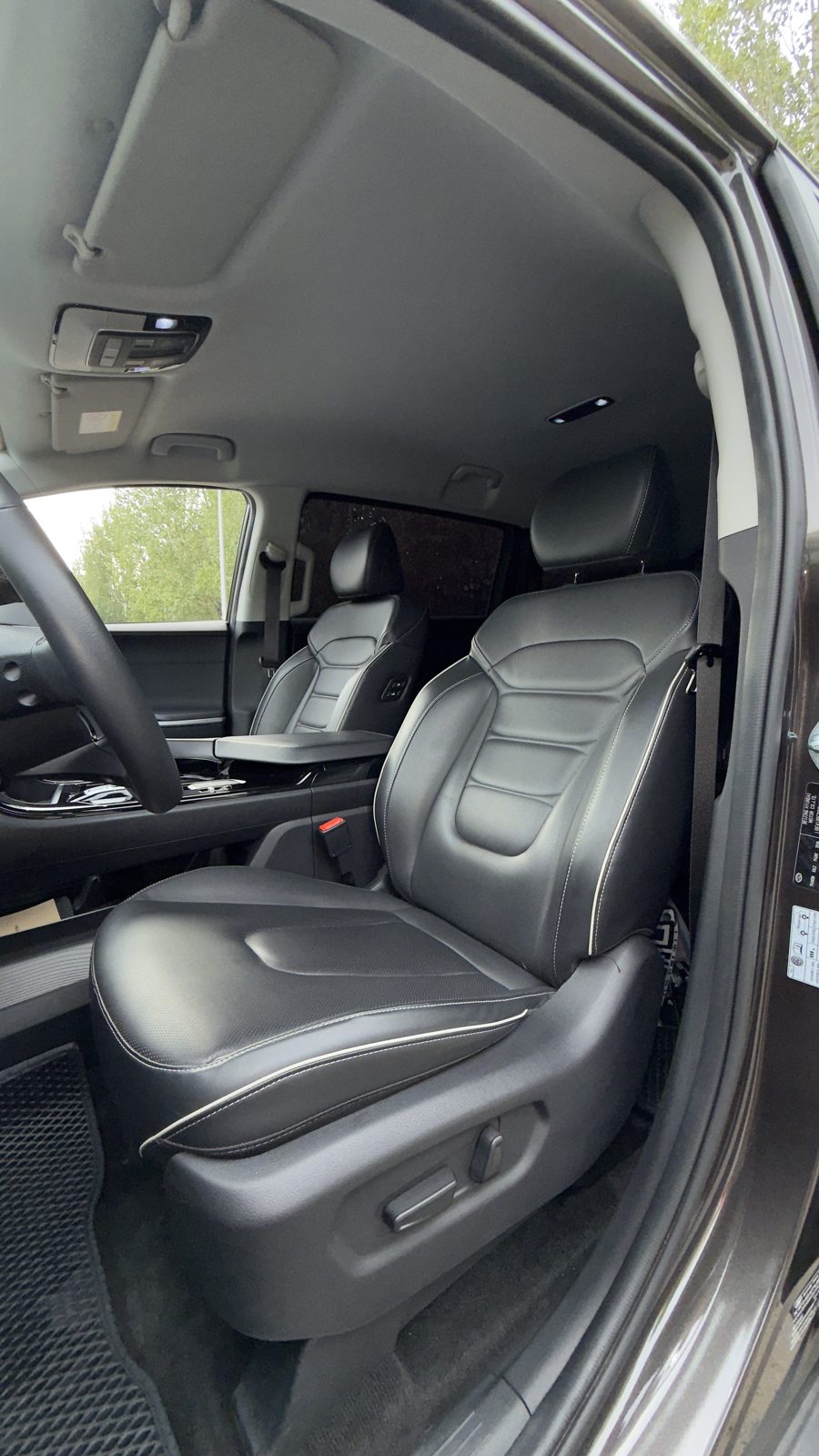 Hyundai Custin Rental in Astana — photo 5