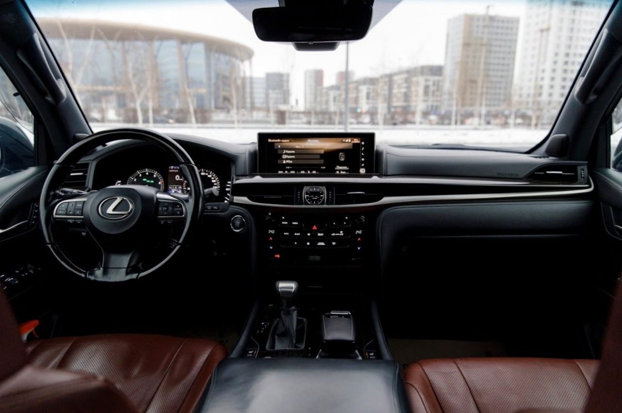 Аренда Lexus LX 570 в Астане — фото 5