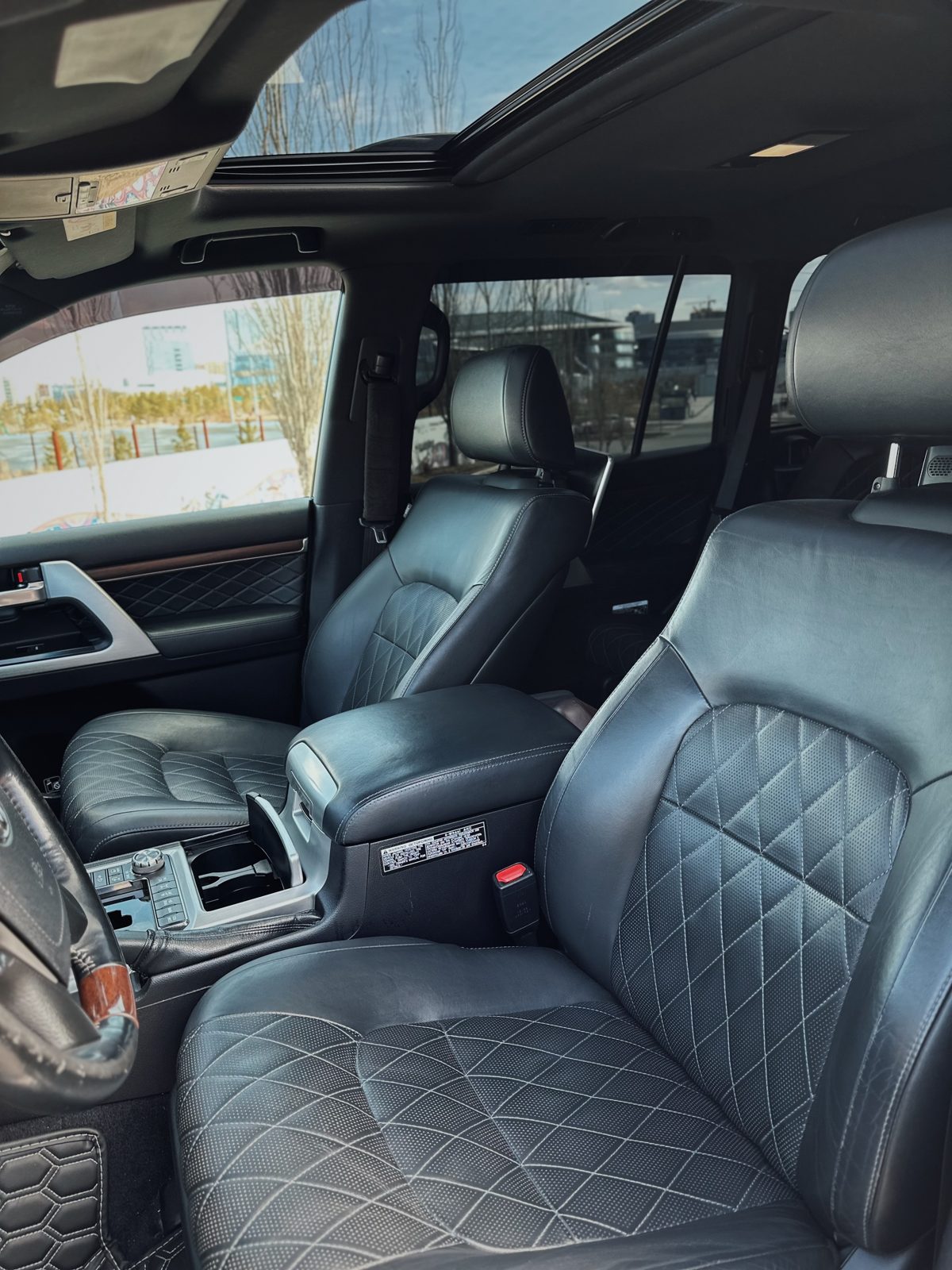 Аренда Toyota Land Cruiser 200 в Астане — фото 5