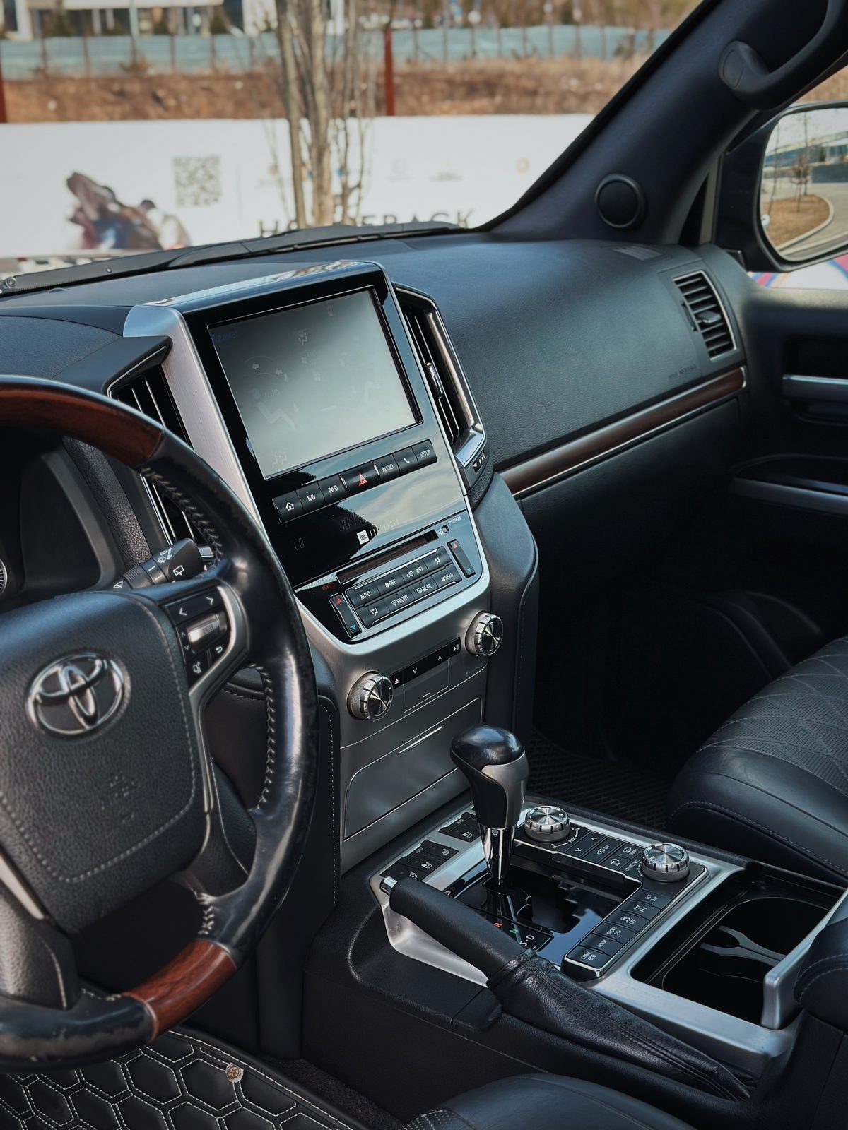 Аренда Toyota Land Cruiser 200 в Астане — фото 6
